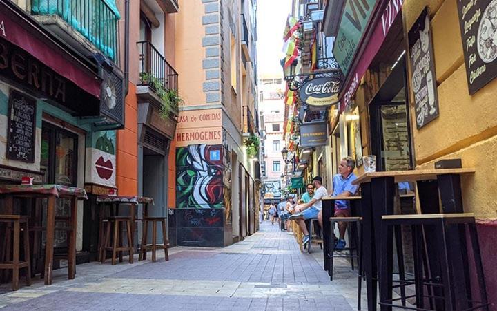 Piso Para 4 Con 2 Parking En Casco Historico De Zaragoza 2 Noches Minimo 외부 사진
