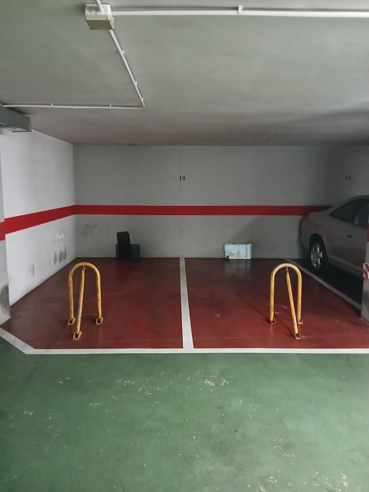 Piso Para 4 Con 2 Parking En Casco Historico De Zaragoza 2 Noches Minimo 외부 사진